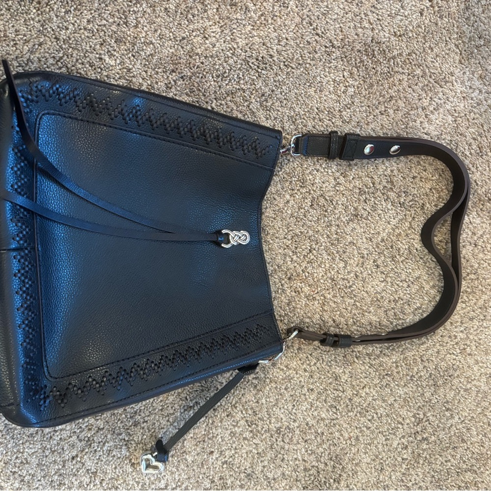 Elegant Black Leather Shoulder Bag